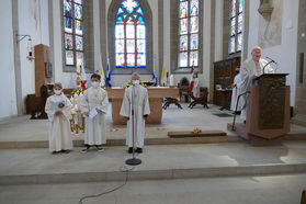 Feier der 1. Heiligen Kommunion in Sankt Crescentius (Foto: Karl-Franz Thiede)